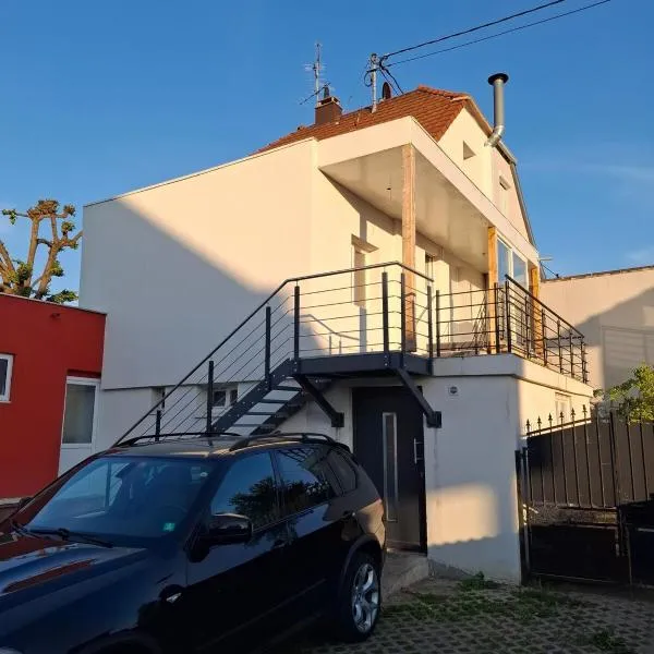 appart mily 68，位于里克塞姆的酒店