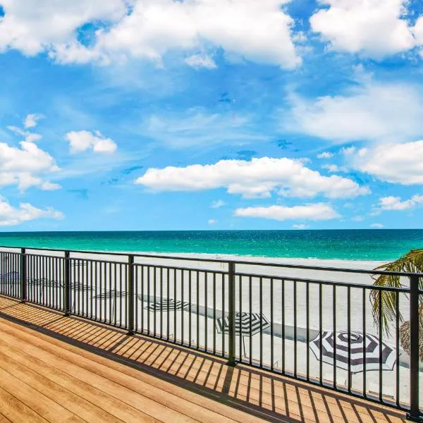 Seabreeze at Anna Maria Island Inn，位于布雷登顿海滩的酒店