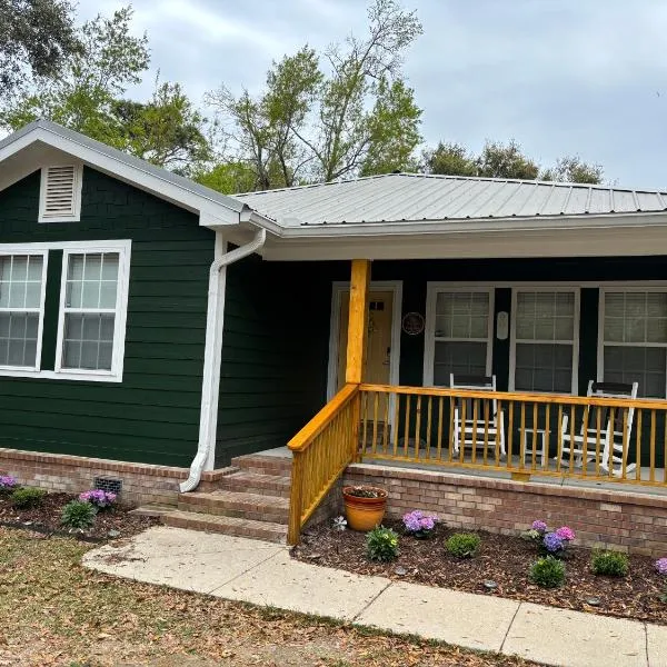 Serenity Cottage，位于海泉市的酒店