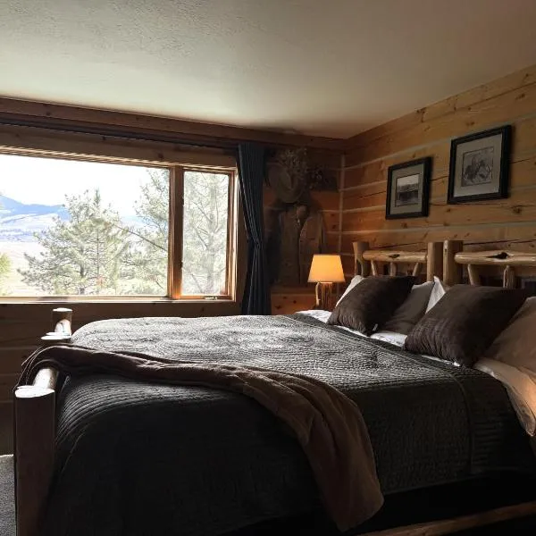 Blue Mountain Bed and Breakfast，位于Lolo的酒店