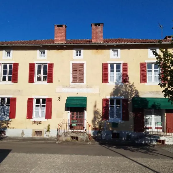 L'ancienne Gendarmerie，位于Saint-Laurent-sur-Gorre的酒店