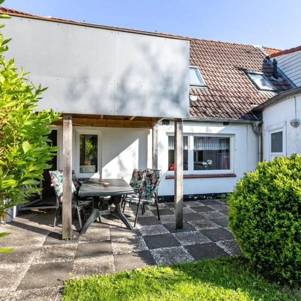 Lüddes Fischerhuus，位于胡苏姆的酒店