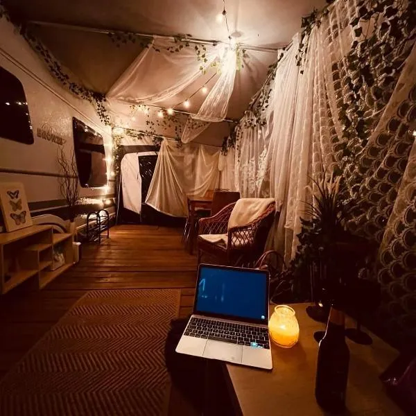 Żuczkowa Przyczepa - Łeba，位于韦巴的酒店