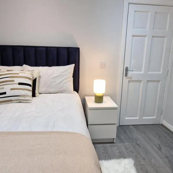 Modern Living apartment，位于Balnacart的酒店