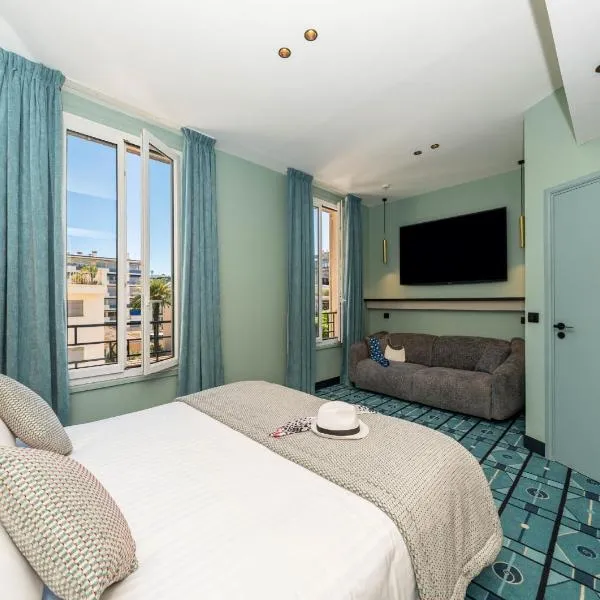 Hôtel CASA MOHO - Juan-Les-Pins，位于胡安莱潘的酒店