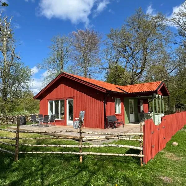 Meadow house, a comfortable and modern home near a lake，位于永比的酒店