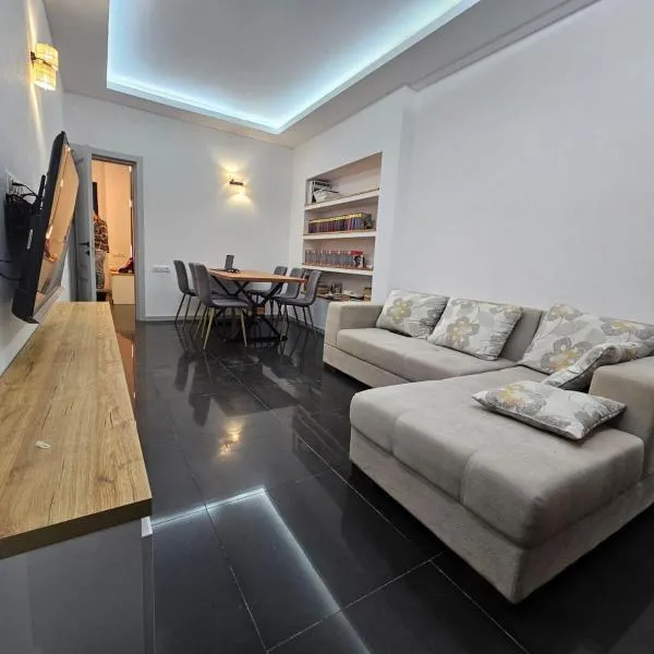 Tbilisi LUXURY APARTMENT，位于第比利斯的酒店