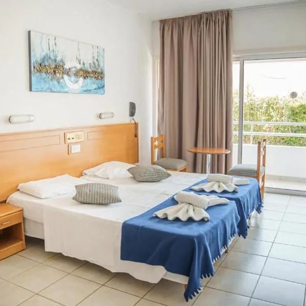 Cornelia Hotel Ayia Napa Center，位于阿依纳帕的酒店
