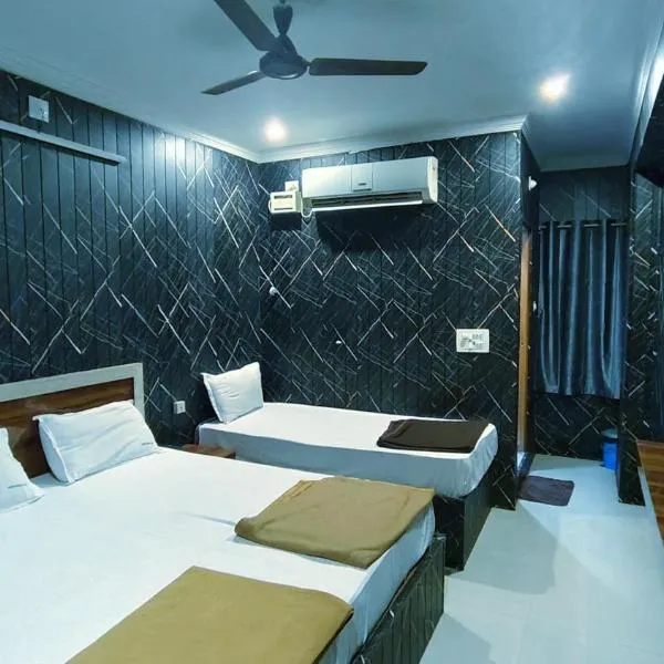 Hotel Govindh Heights，位于蒂鲁帕蒂的酒店