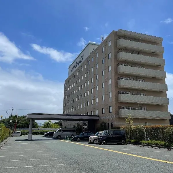 丰川因特驿前酒店，位于丰川市的酒店