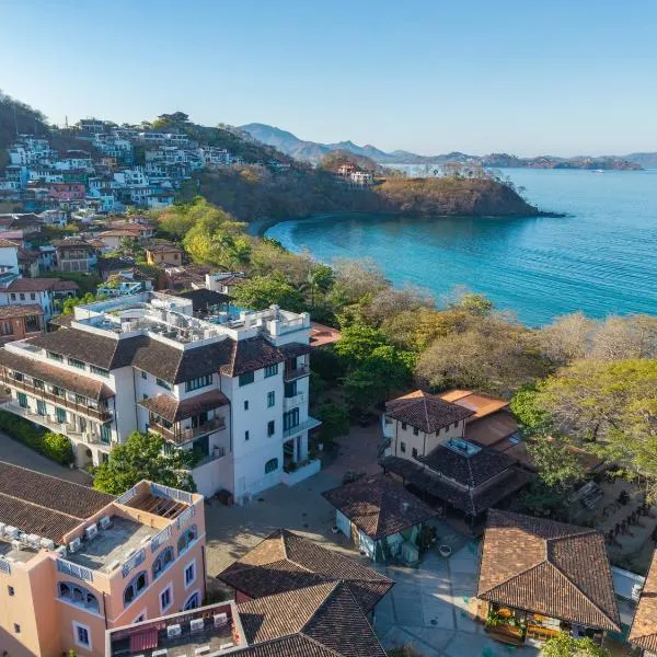 Santarena Hotel at Las Catalinas，位于普拉亚弗拉明戈的酒店