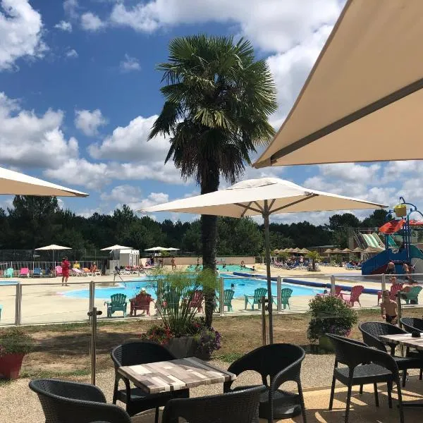 Prix dégressif - Bungalow 4-6 personnes aux Dunes de Contis，位于波讷地区圣朱利安的酒店