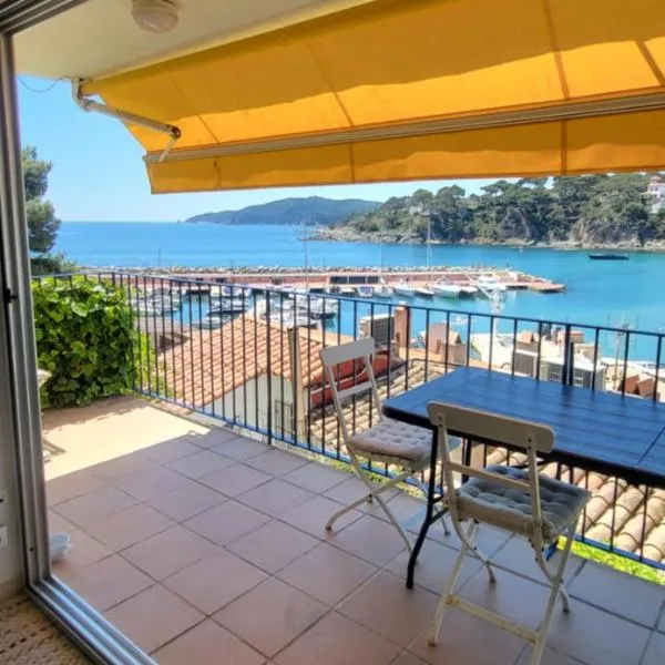 Apartment in front of the sea，位于雅弗郎其的酒店