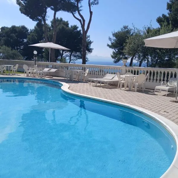 Villa Nunziatella Badia，位于特拉佩托的酒店