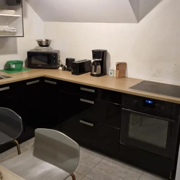 T3 Cosy - 4 personnes a 5 min de Rennes，位于Noyal-Châtillon-sur-Seich的酒店