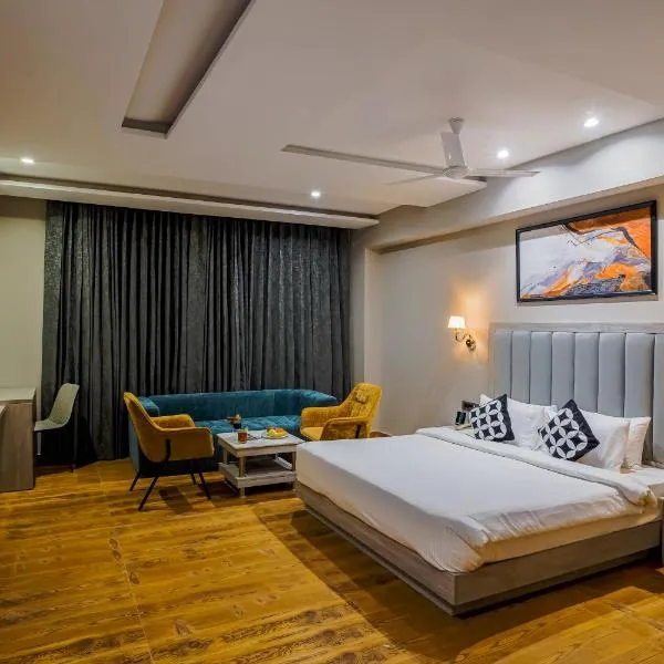 Clubhouse Hotel Chandigarh Mohali，位于Mohali的酒店