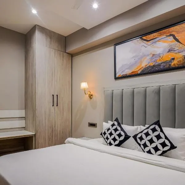 Clubhouse Hotel by CheckIn Chandigarh Mohali，位于克勒尔的酒店