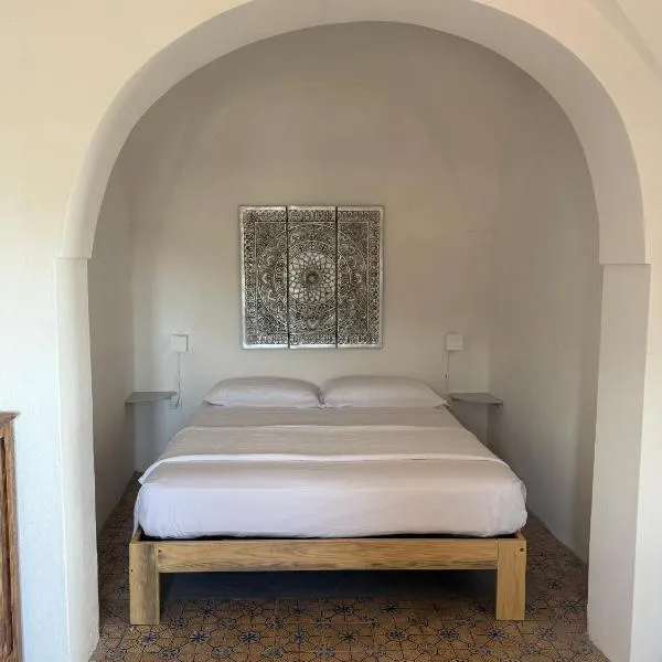 Al Palazzotto，位于潘泰莱里亚的酒店