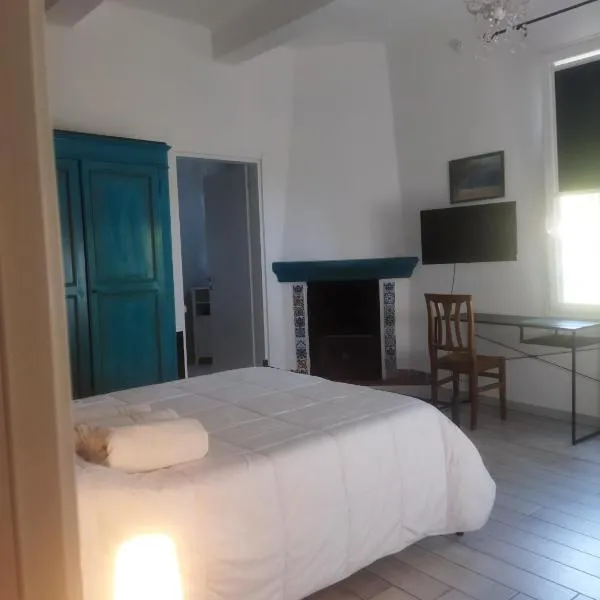 Casa Teresa Rooms Le Camelie，位于Conselice的酒店