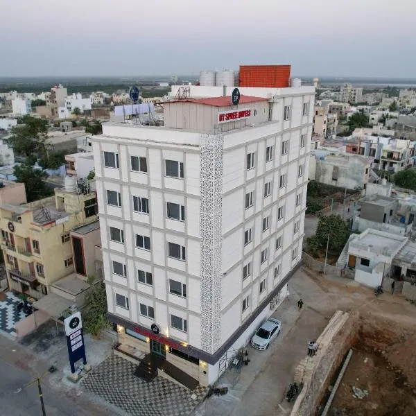 Sudarshan Palace By Spree，位于德瓦尔卡的酒店