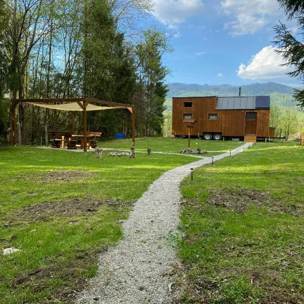 koliBka - tiny house，位于米查洛瓦的酒店
