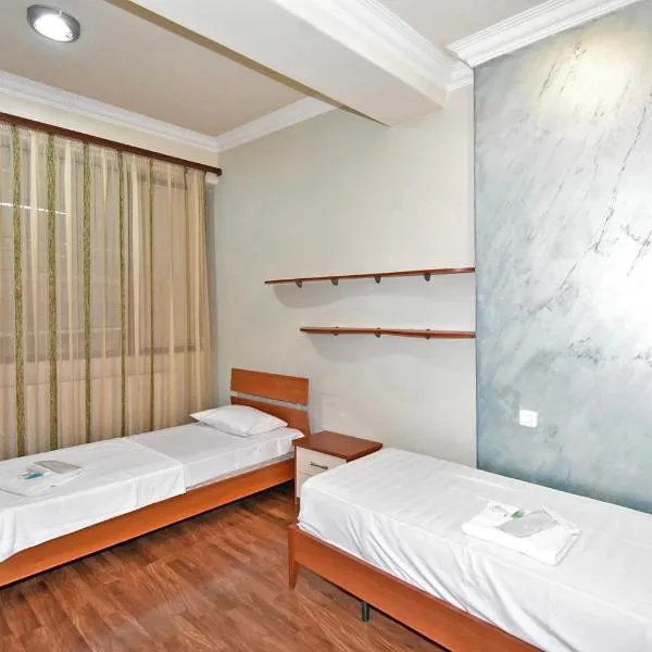 Guest house Riviera，位于埃里温的酒店