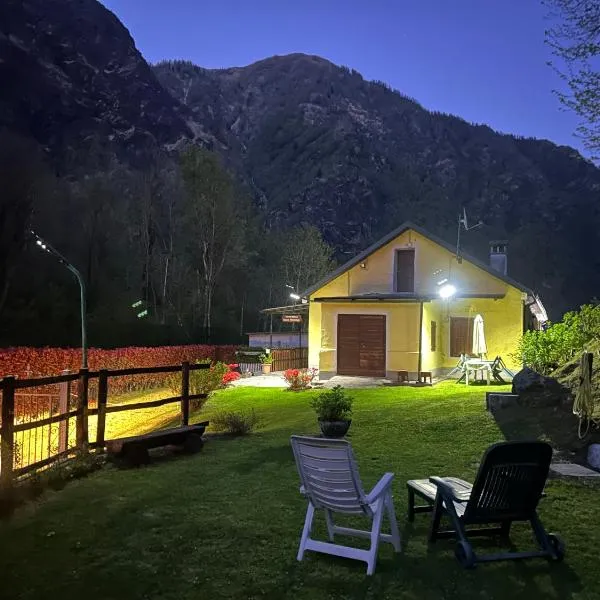 Ortensia casa vacanze，位于Antronapiana的酒店