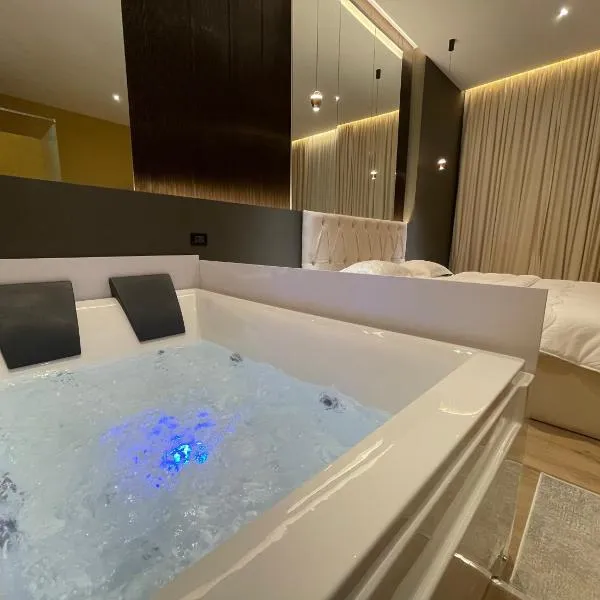 Luxury Jacuzzi Suite- Astir,Tirana，位于地拉那的酒店