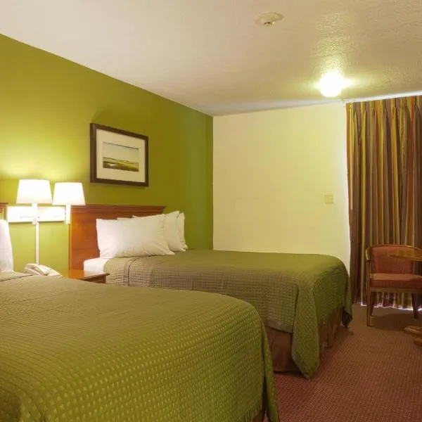 Marina Inn & Suites Chalmette-New Orleans，位于Venetian Isles的酒店