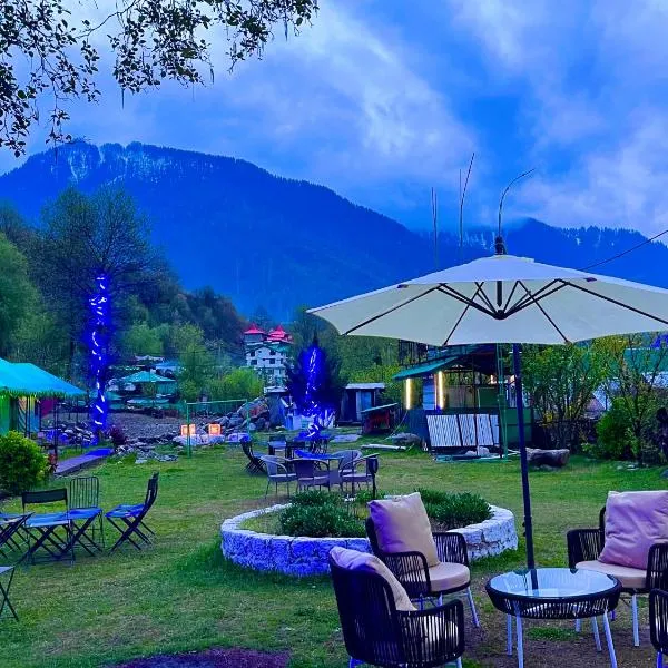 The Himalayan Cottage Camping With Bonfire, Manali - A Riverside Retreat，位于马拉里的酒店