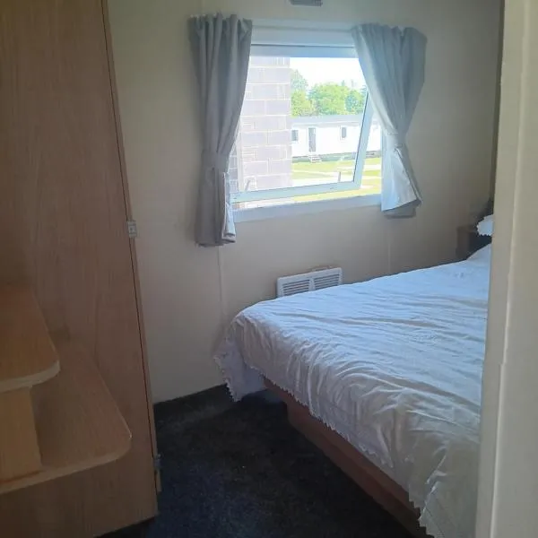 Cabana Escape，位于Little Clacton的酒店