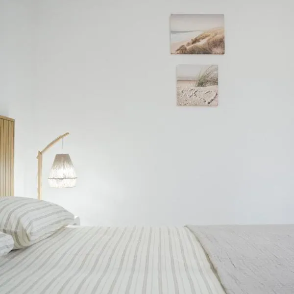 Orion house!，位于普拉提伊亚洛斯西弗诺斯的酒店