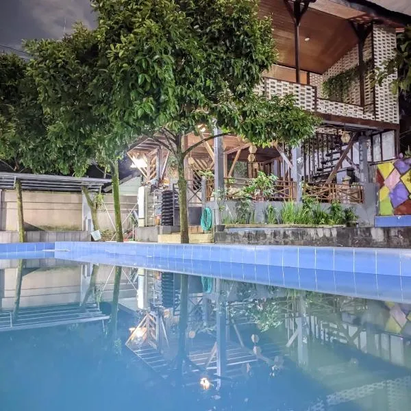 Sarasutha hotel and pool，位于Lembuak的酒店