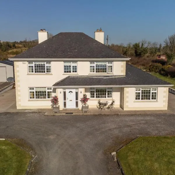 Loch View House in Loch Gowna，位于Lough Gowna的酒店