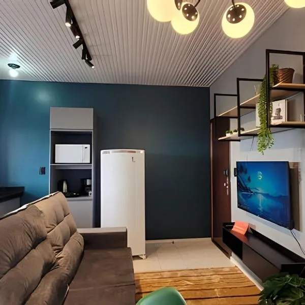 AP102 - Apartamento com AC no centro，位于São Miguel dʼOeste的酒店