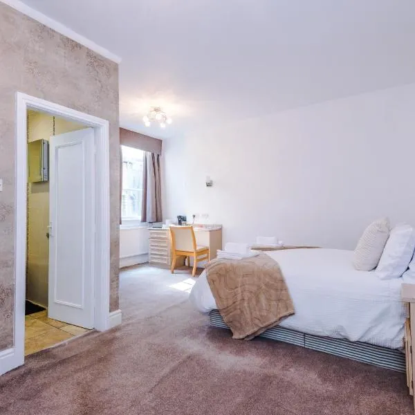 The White Swan Hotel by Richmond & Haven Room 100，位于哈利法克斯的酒店