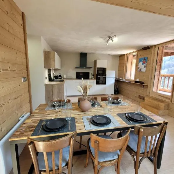 Chalet Le Grand Massif，位于Les Villards-sur-Thônes的酒店