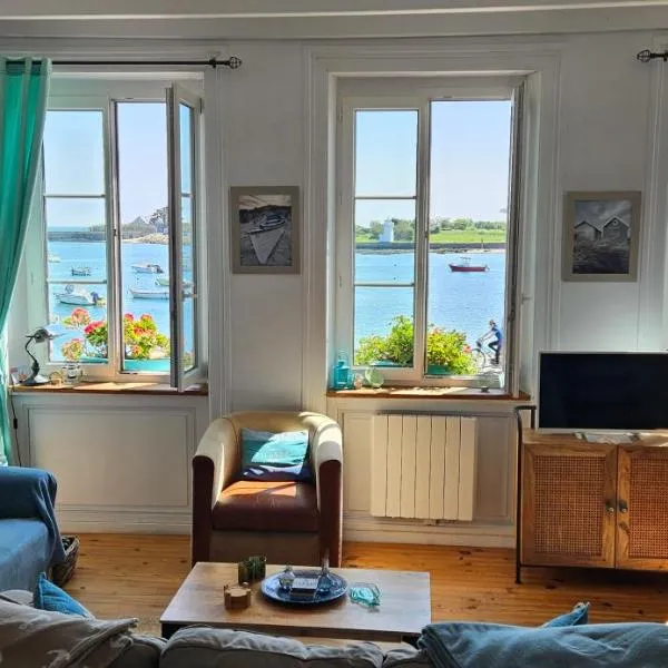 Appartement de charme en duplex face au port de Barfleur，位于巴尔夫勒的酒店