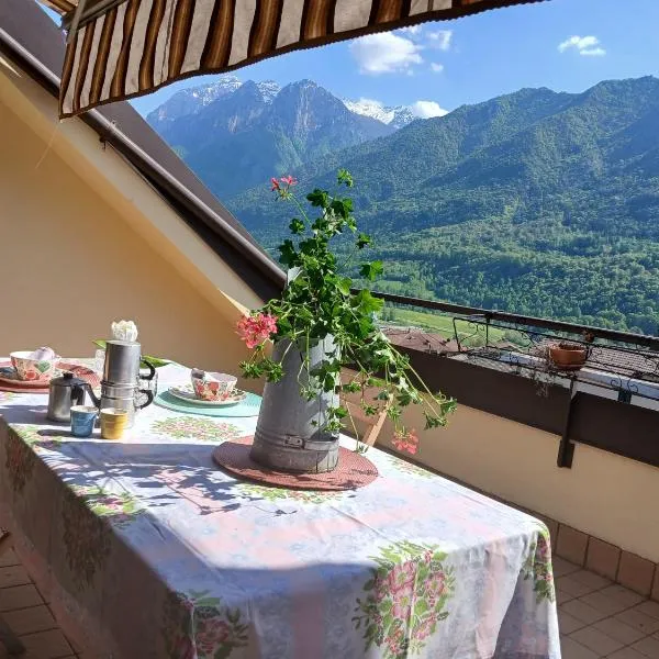 ISA 'S HOUSE , a TERRACE IN TACENO，位于Taceno的酒店