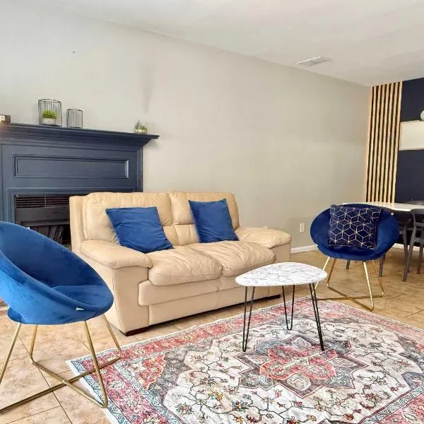 NEW 2b2b ENTIRE TOWNHOUSE PLACE COZY and QUIET SP1271，位于诺克罗斯的酒店