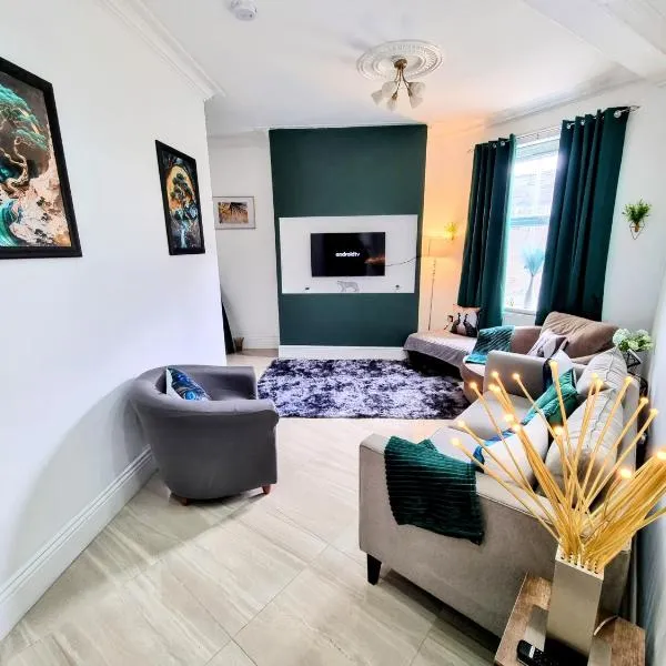 Huddersfield Town Canal Retreat pet friendly，位于Lindley的酒店