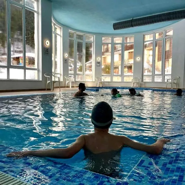 Alpine Relax free spa & pool，位于潘波洛沃的酒店