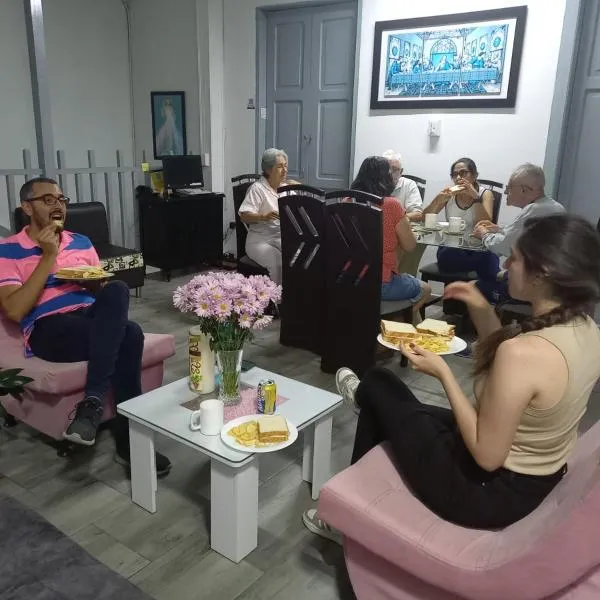 ANGIE`s HOUSE，位于马尼萨莱斯的酒店