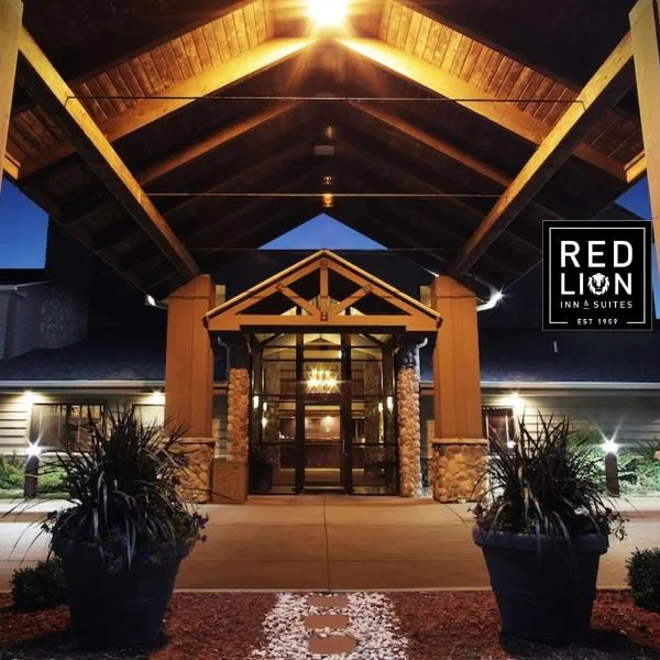 Red Lion Inn & Suites Grimes，位于格赖姆斯的酒店