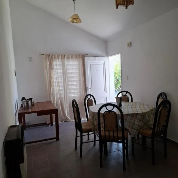 Bajo el Roble，位于埃尔沃尔坎的酒店