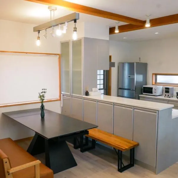 Vacation House YOKOMBO ANNEX，位于直岛町的酒店