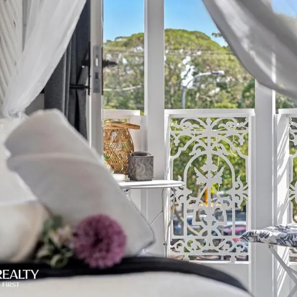 Bella Abode on Bribie - Loft with Pool，位于邦加里的酒店