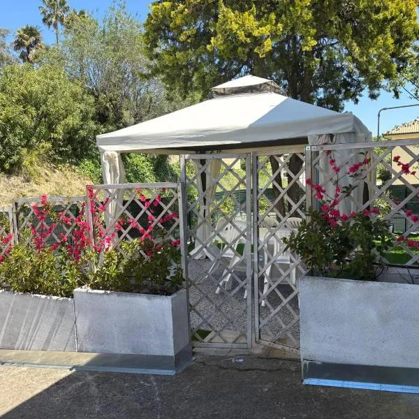 Casa Azzurra，位于Montefiore dellʼAso的酒店