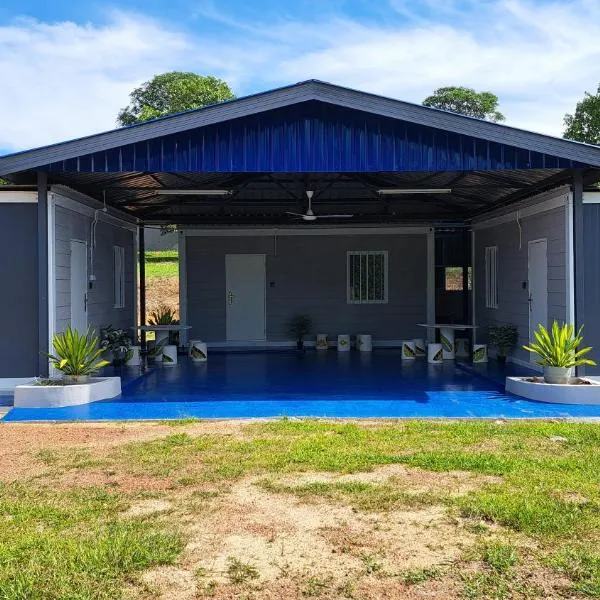Warisan Nyonya Cabin Homestay Alor Gajah，位于Kampong Jelatang的酒店