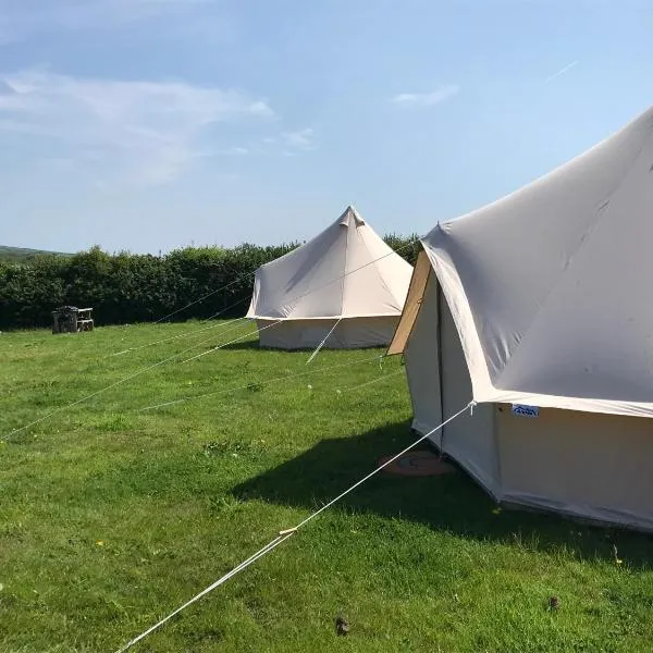 Ocean View Bell Tents，位于博斯卡斯尔的酒店